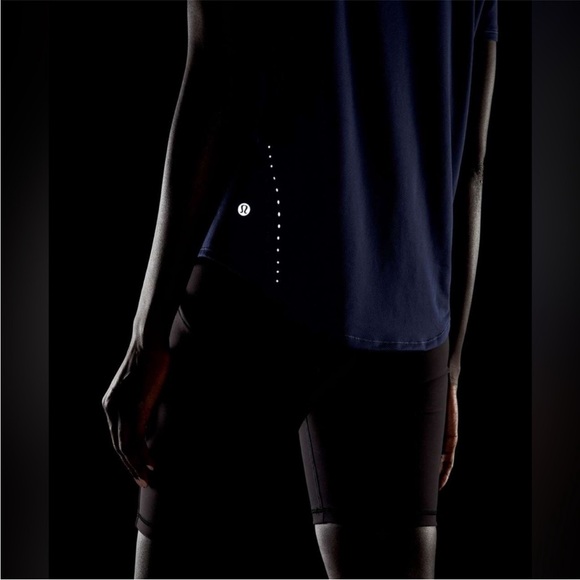 Lululemon High-Neck Running and Training T-Shirt in Night Sea - Picture 3 of 8